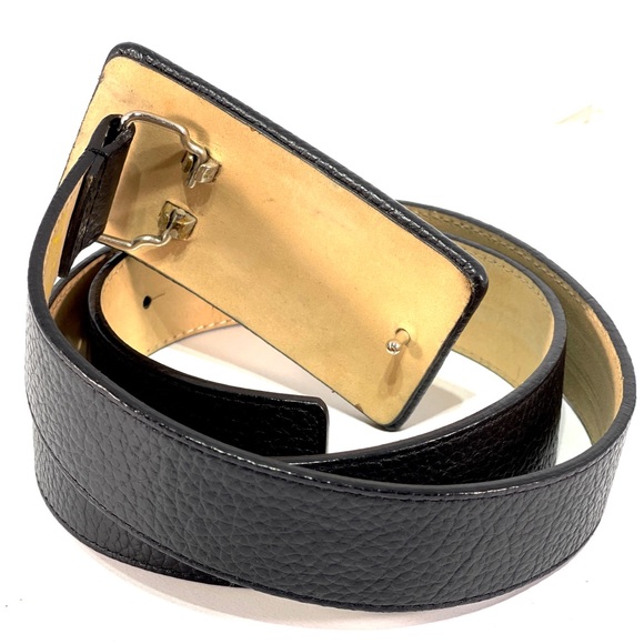 W by WORTH | Pebble Leather Belt | Leather Covered Bolts on Plaque - Picture 4 of 8